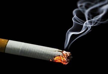 تاثیر مصرف سیگار بر سطح ویتامین های C و E