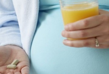 ارتباط مصرف فولیک اسید توسط مادران باردار و خس خس سینه در نوزادان