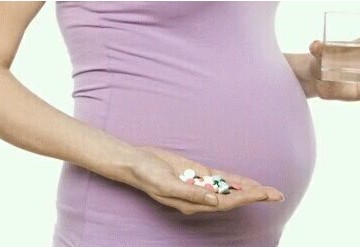 ارتباط مدت زمان مصرف مکمل های فولیک اسید در دوران بارداری با افسردگی پس از زایمان  